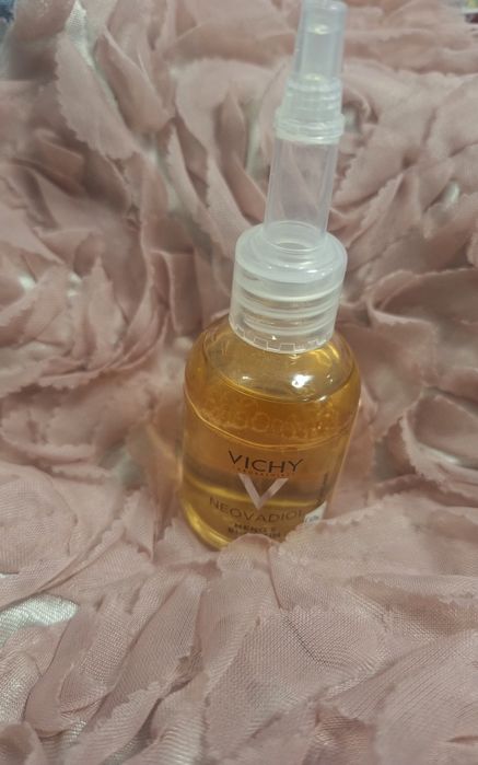 Ser facial Neovadiol Meno 5 Bi-Serum.