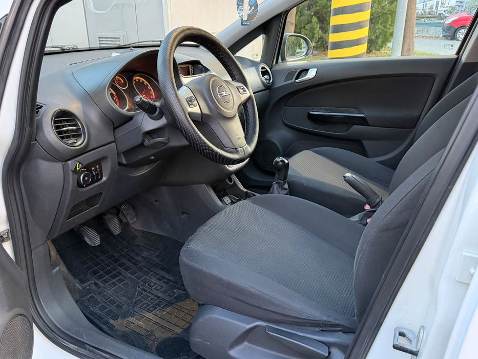 Opel astra D an fabricatei 2013