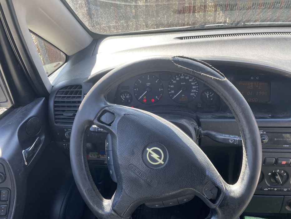Opel Zafiea A 2001