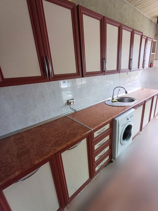 Kuxonniy mebel sotiladi narxini kelishamiz