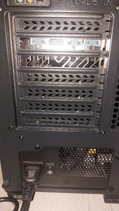 Vand PC de gaming