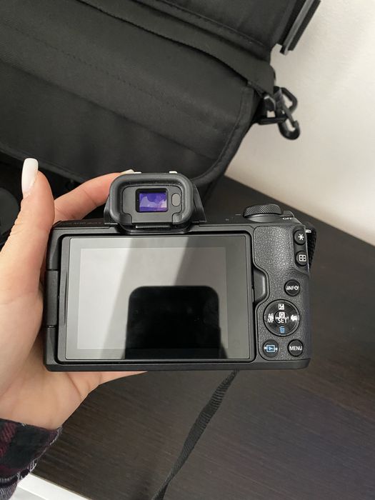 Canon EOS M50 MARK II-stare impecabilǎ, ca nou, foarte putin utilizat
