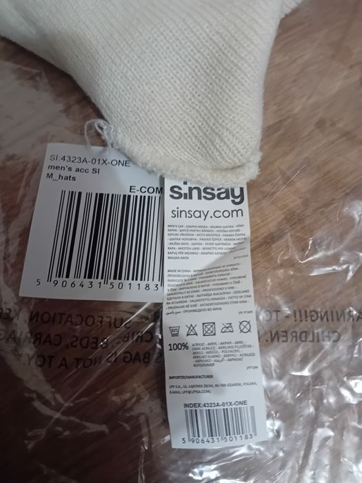 Două fesuri pentru fete mărimea universală. Noi