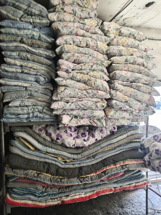 Продам матрасы и подушки