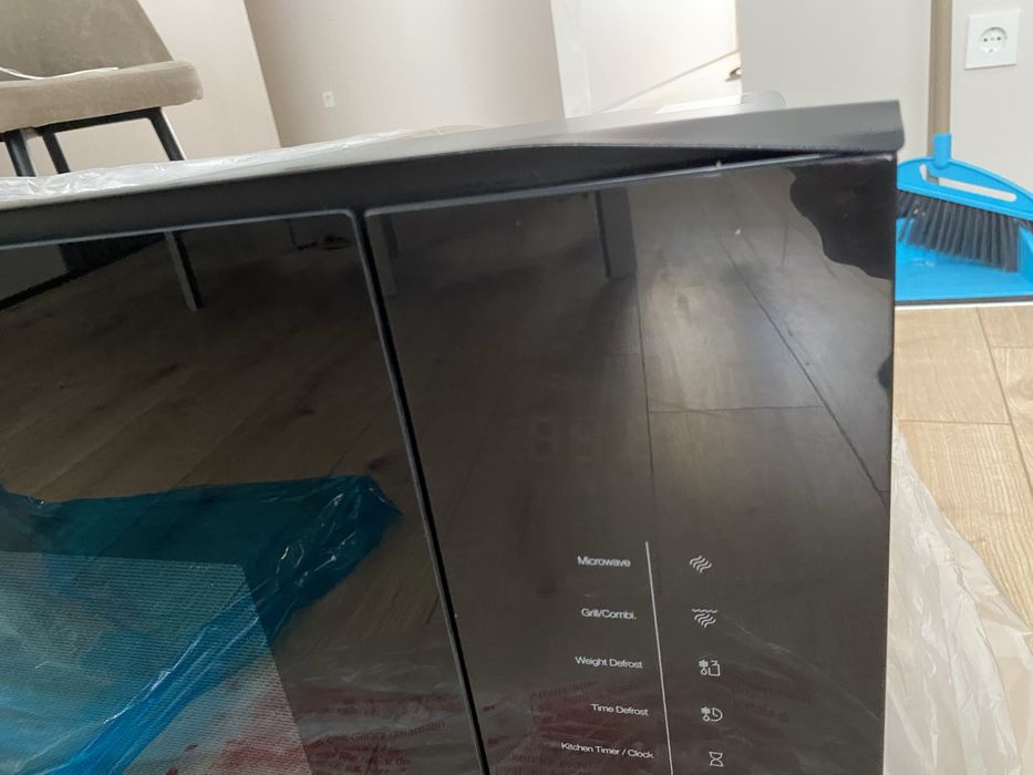 Продаю микроволновую печь