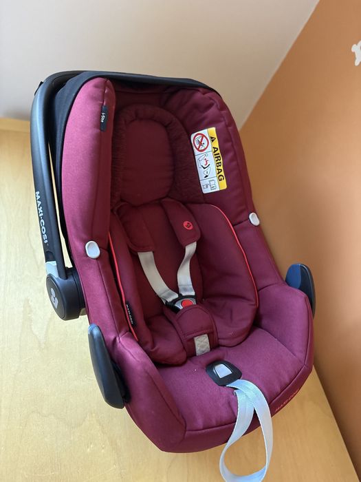 Столче за кола Maxi-Cosi Rock i-Size 45–75 см (0–12 кг) – отлично състояние