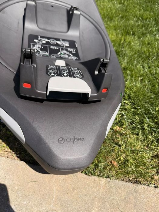 CYBEX Gold Base G – Bază isofix premium, folosită foarte puțin