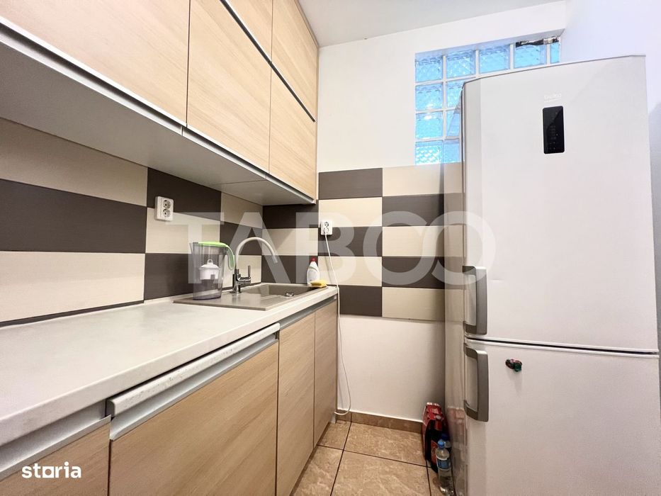 Apartament cu 3 camere pe 2 nivele zona Centrala Piata Abator