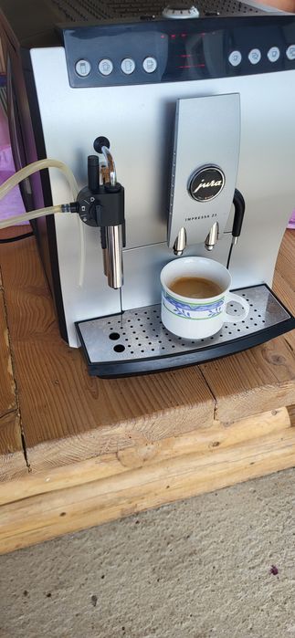 Expresor cafea(Swiss Made)Jura z5 cafea boabe si măcinată Cernadia