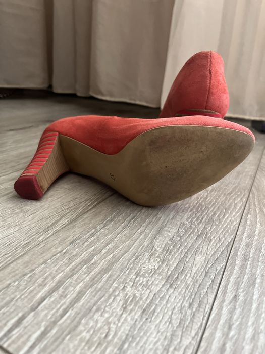 Pantofi piele intoarsa corai marimea 37