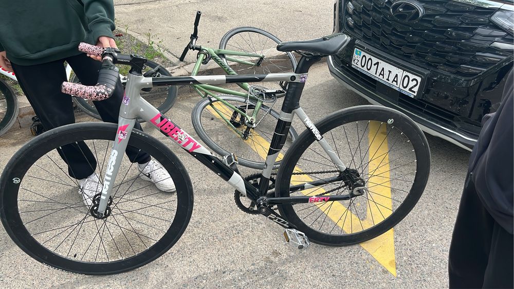 LIBERTI NEMESIS V1 fixed gear L размера