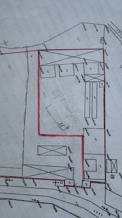 Гишт заводи ва офис под расшивка гишт заводи сотилади, нархи келишилад
