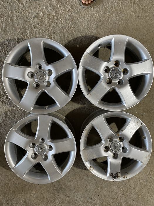 Toyota 35 радной титан R16