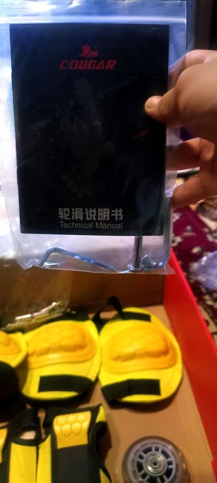 Коньки роликовые