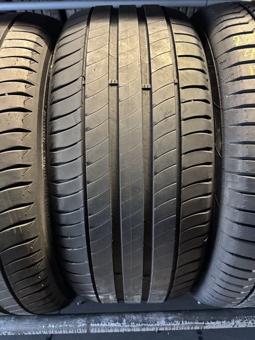 Anvelope Noi 235/50/17 Michelin