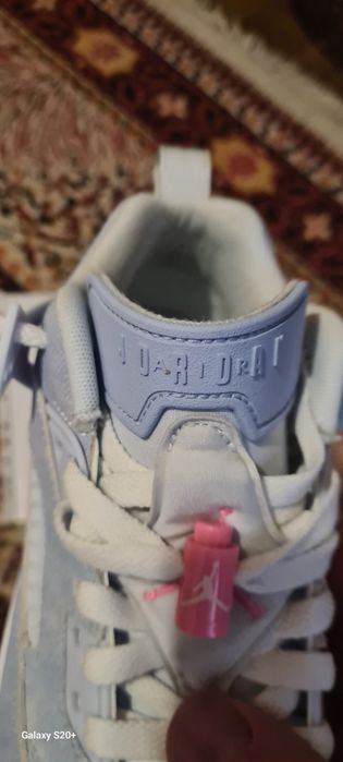 Adidași Jordan marimea 39