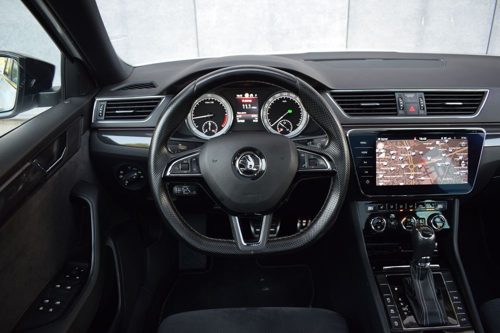 Skoda Superb 2.0 tdi Sportline