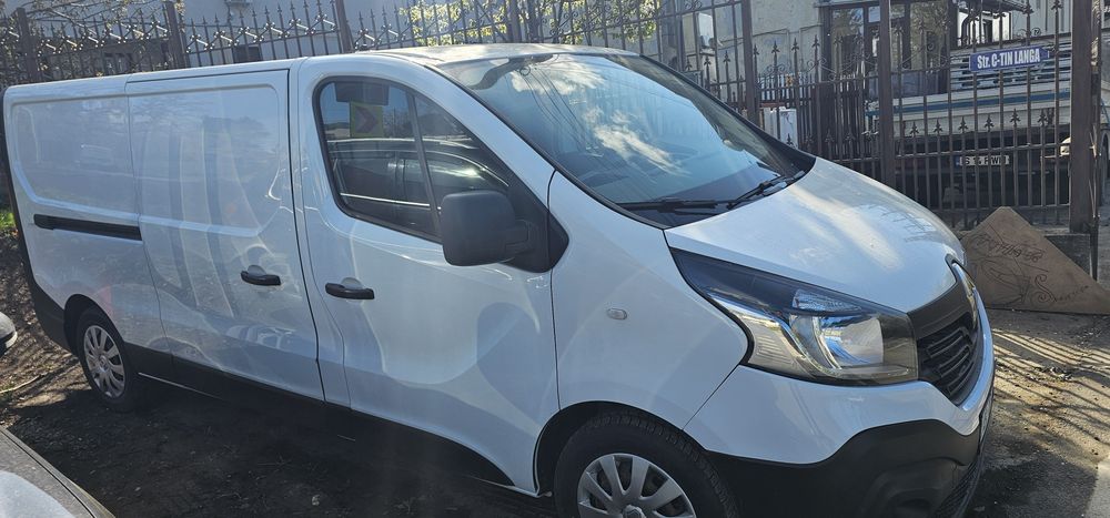 Renault Trafic 2018 1.6 dCi 131CP Euro 6 – Navi, Camere, Cârlig