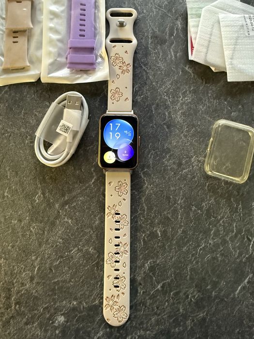 Смарт часовник Huawei fit 2