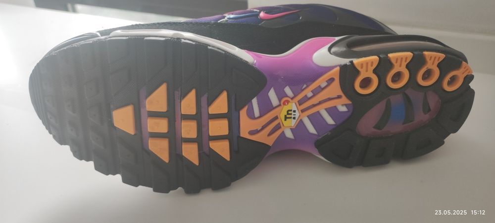 Кроссовки Nike новые