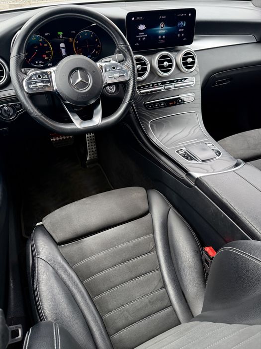 Mercedes-Benz GLC 300 4MATIC | 2020 | 258 CP |