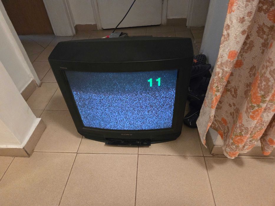 Работещ телевизор Sony Trinitron 21" (KV-G21M1) с дистанционно – перфектен за ретро гейминг / вила  Цена