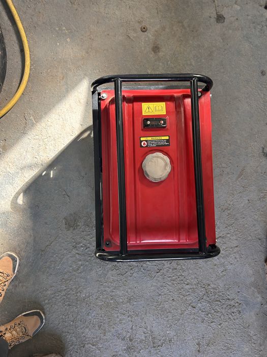 Бензиновый Генератор