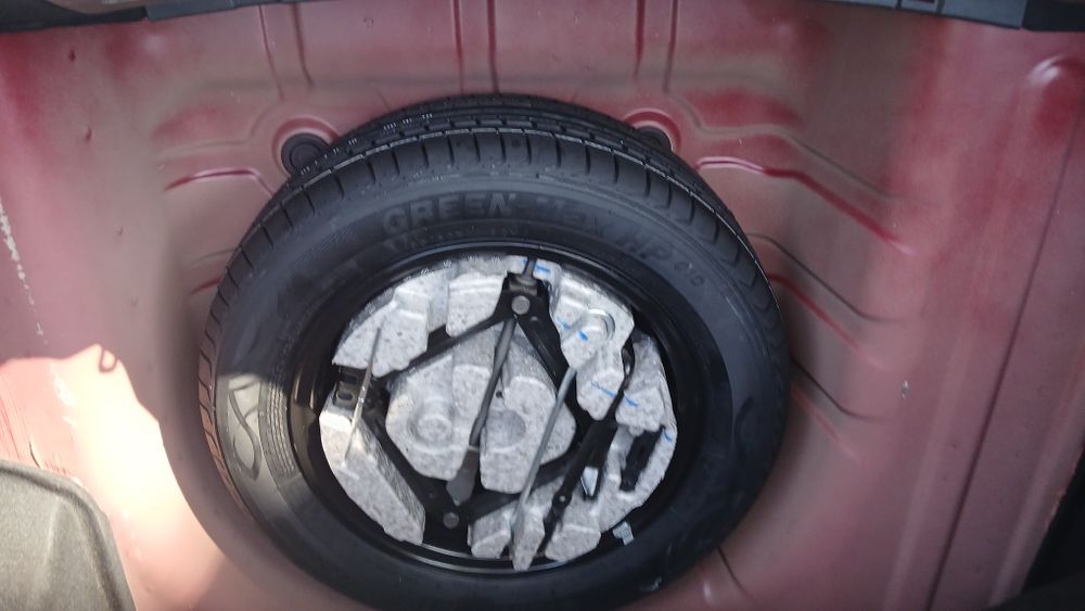 Продаётся Нексия 3 автомат.
