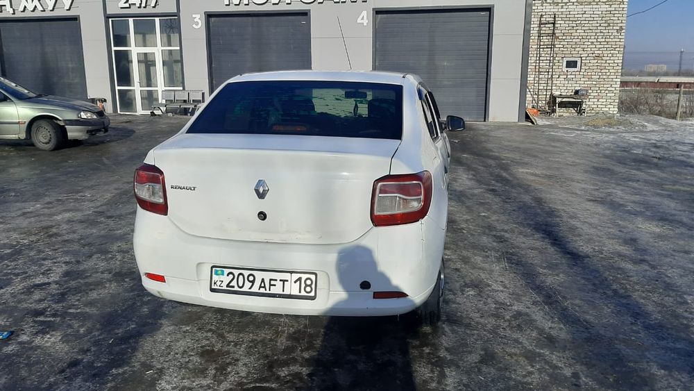 Продам Рено логан 2015 г.в. МКПП