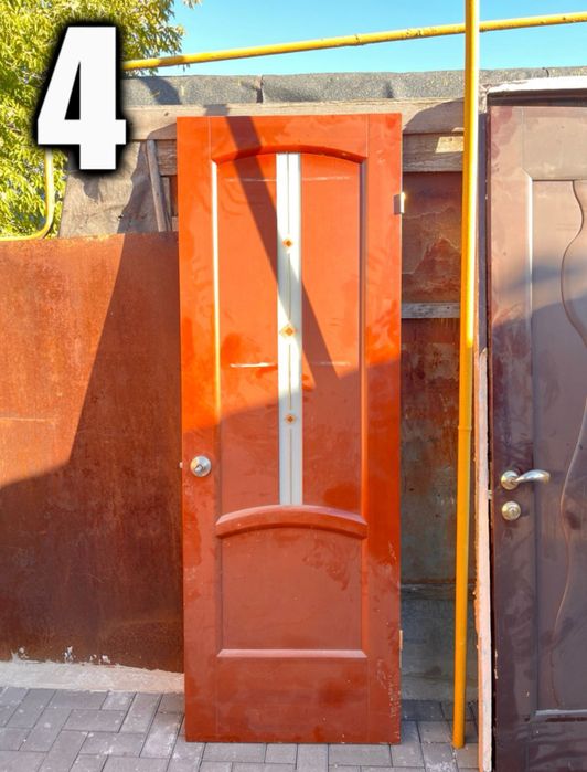 Прочные двери для дома и офиса