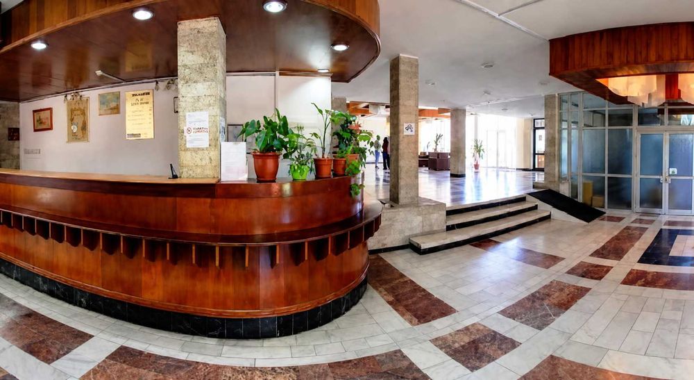 Hotel Traian recrutează personal pentru sezon – locuri limitate