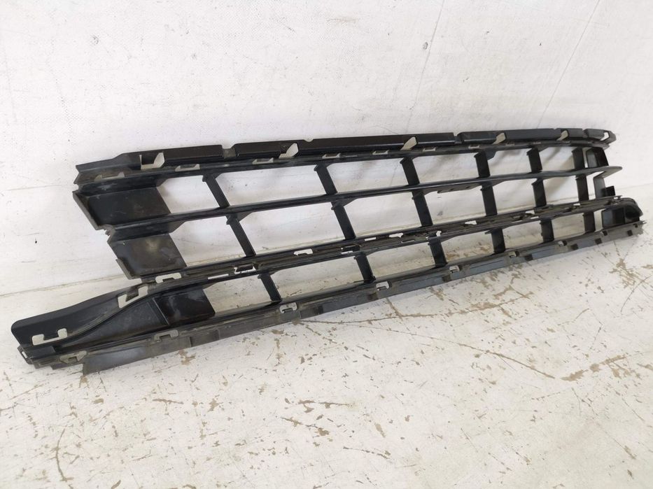 Grila Inferioara Volkswagen VW  Passat B8 [2014 - 2020] Originala Avar