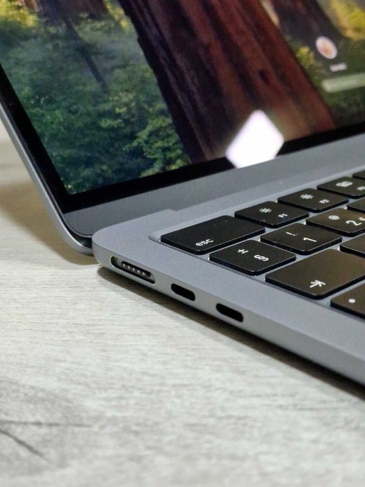 Apple MacBook Air M2 (2022), 13.6" / 8GB, 256GB SSD