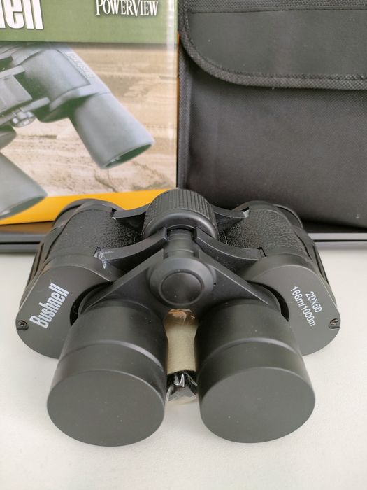 Бинокль фирмы "Bushnell".