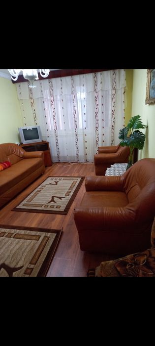 Închiriez apartament mobilat și utilat