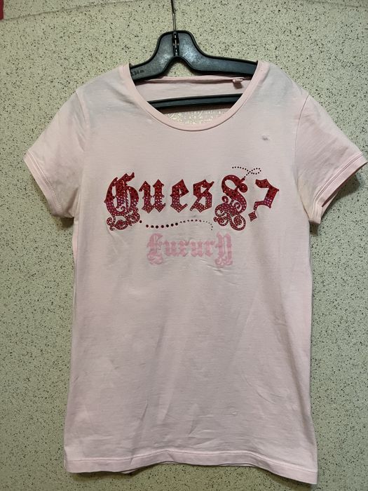 Тениски на Guess