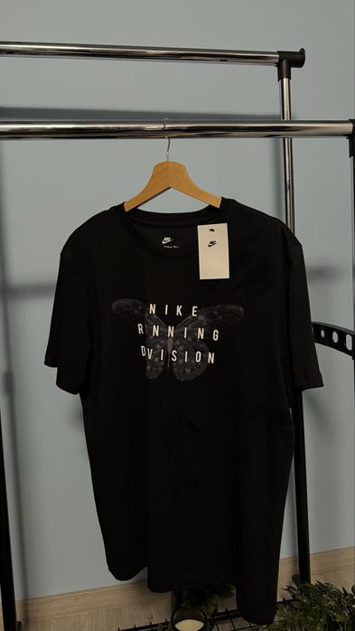 Nike Running Division- Premium T-shirt