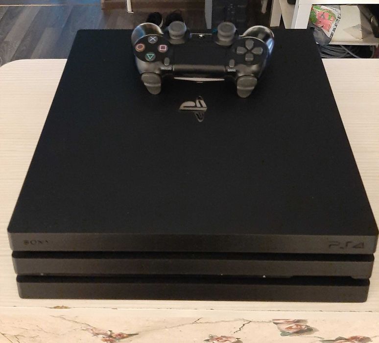 Playstation 4 PRO PS4 Modat 1TB HDD + Multe jocuri