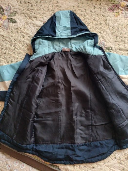 Продам куртки на мальчика