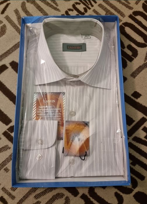 Новые рубашки разные