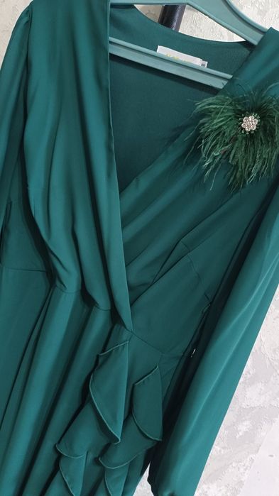 Продам платье красивое