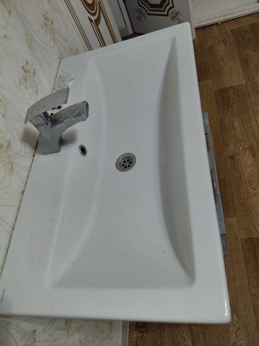 Продается тумба для ванной комнаты