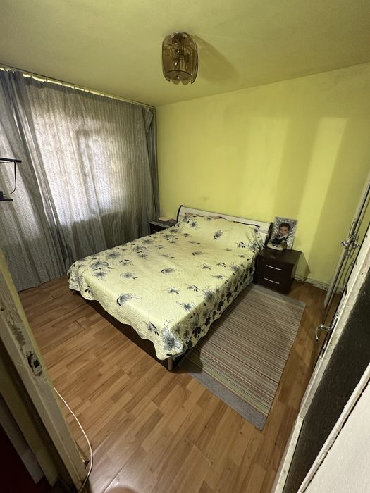 Apartament 3 camere,parter de vânzare