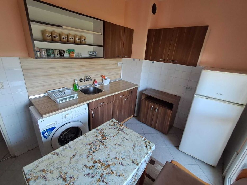 Дава се под наем Едностаен апартамент в Плевен, Дружба 1 - 40 кв.м за 204 € - Снимка #2