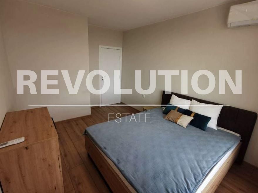 Дава се под наем Двустаен апартамент в к.к. Св.Св. Константин и Елена - 67 кв.м за 648.21 € - Снимка #4