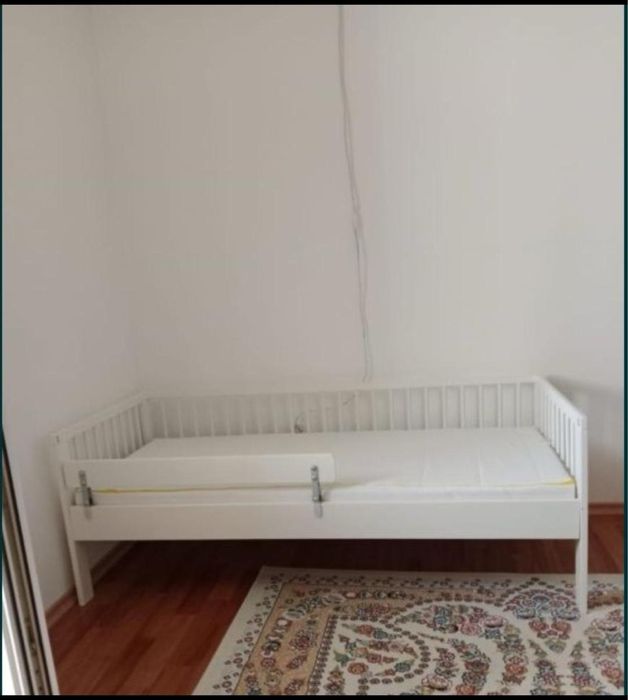 Детская кровать с бортиками  и матрас