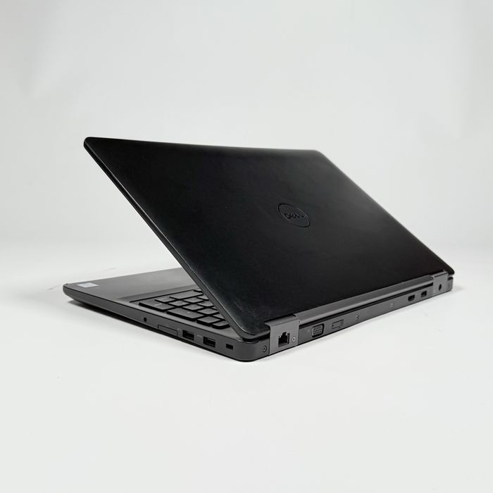 Лаптоп DELL Latitude E5570/i5-6300U/8GB RAM/256GB SSD/Подсветка