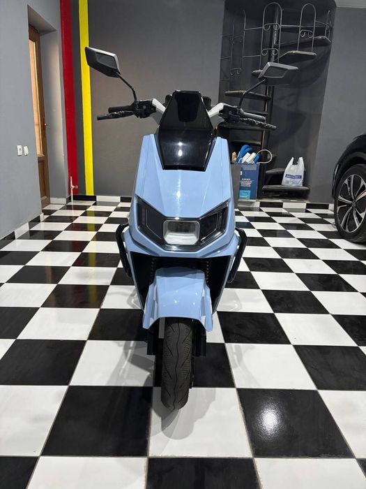 Срочно продается электро скутер Lima