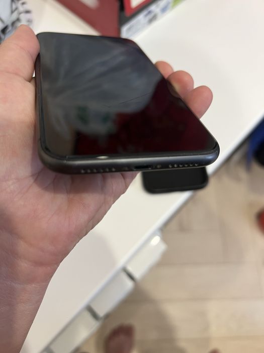 Iphone 11 на 128г