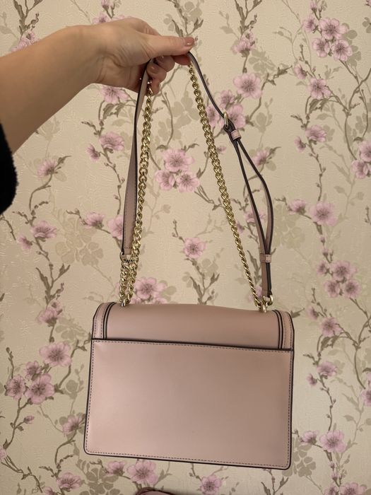 Сумка DKNY в розовом цвете